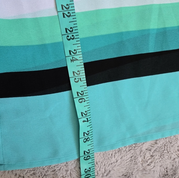 Michael Kors Semi Sheer Green, White And Black Striped Tunic Blouse. Size Small - Picture 13 of 13